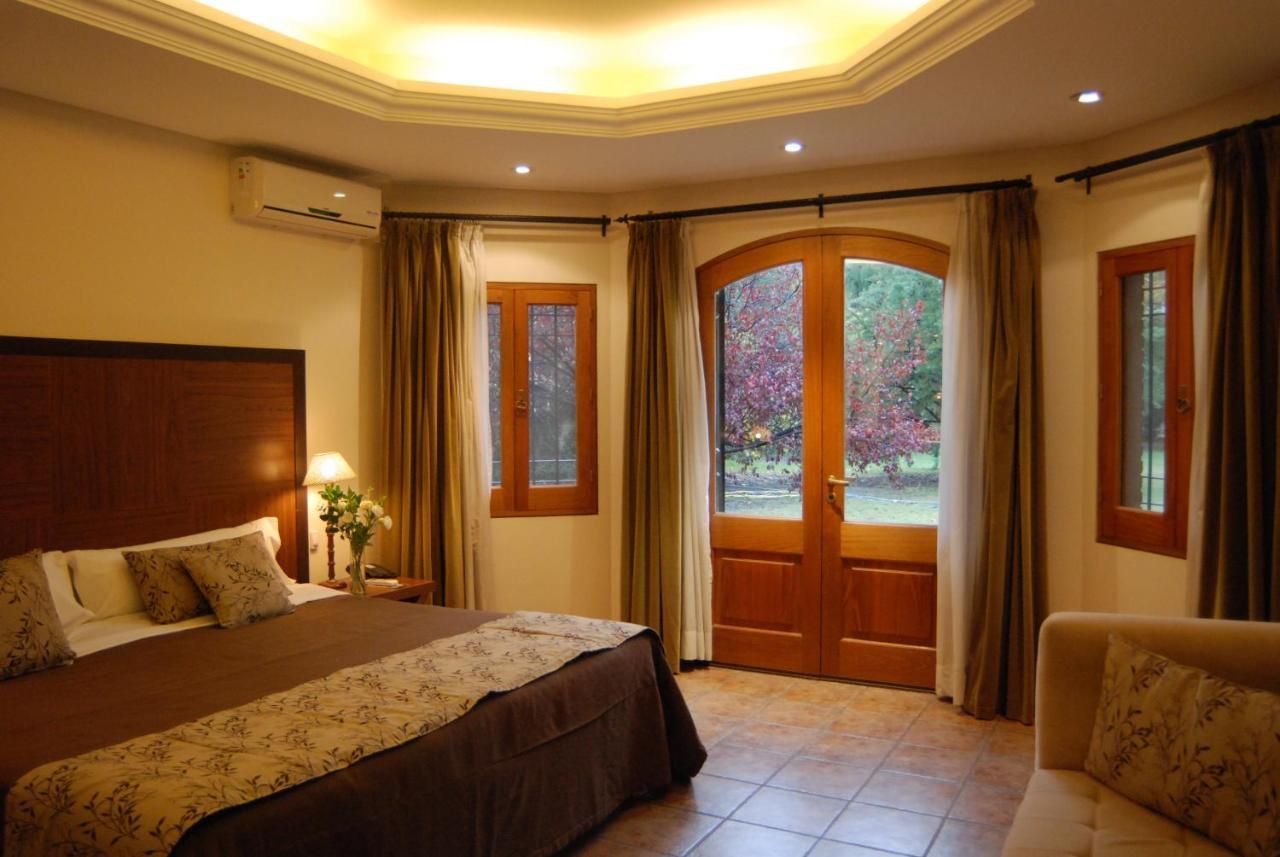Suter Petit Hotel San Rafael  Luaran gambar
